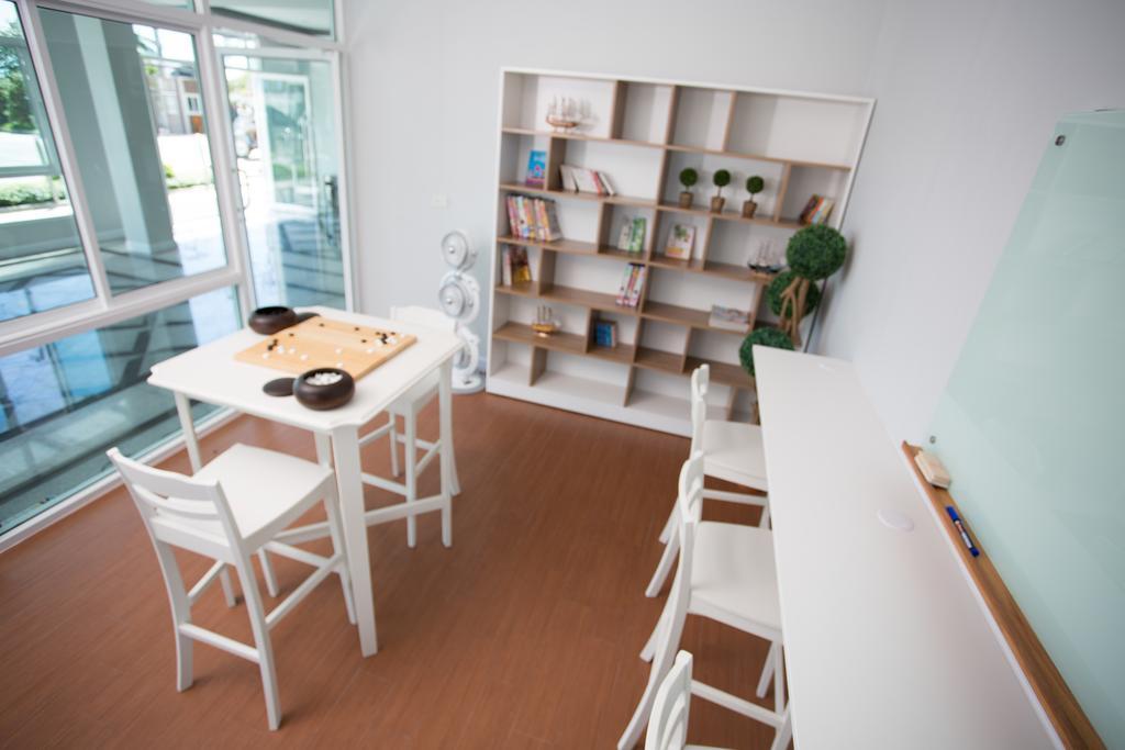 BBG Seaside Luxurious Service Apartment Bangsaen Extérieur photo