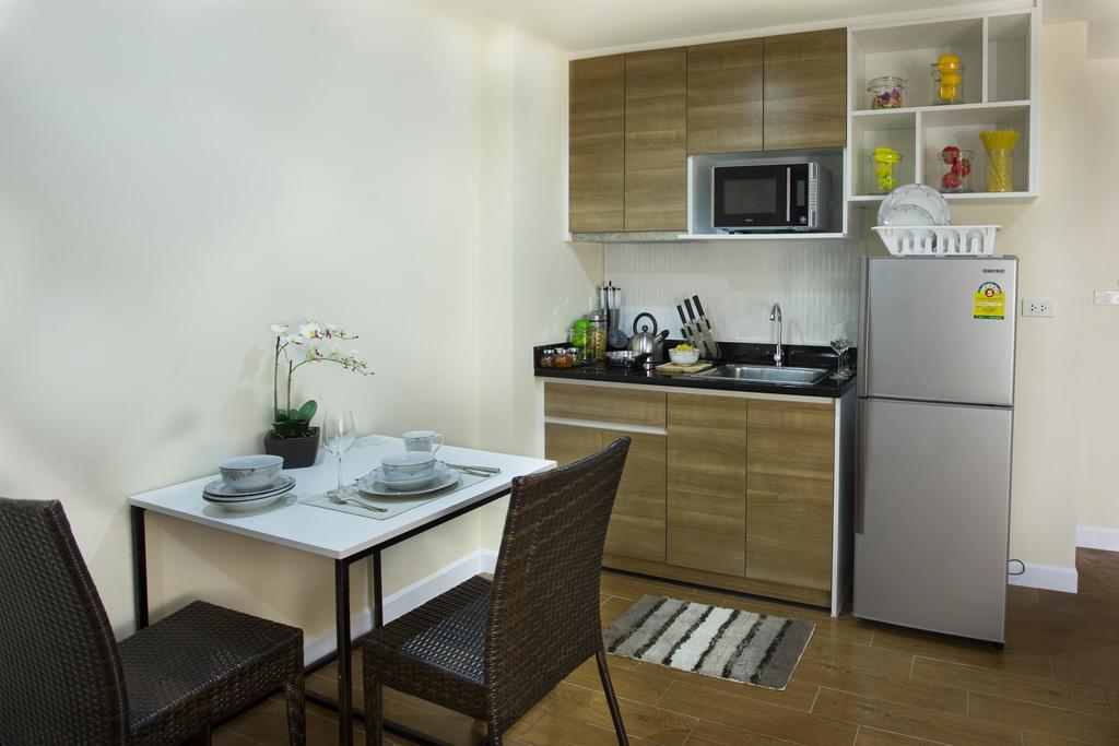 BBG Seaside Luxurious Service Apartment Bangsaen Chambre photo