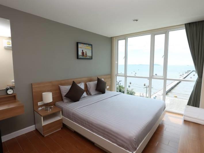 BBG Seaside Luxurious Service Apartment Bangsaen Extérieur photo